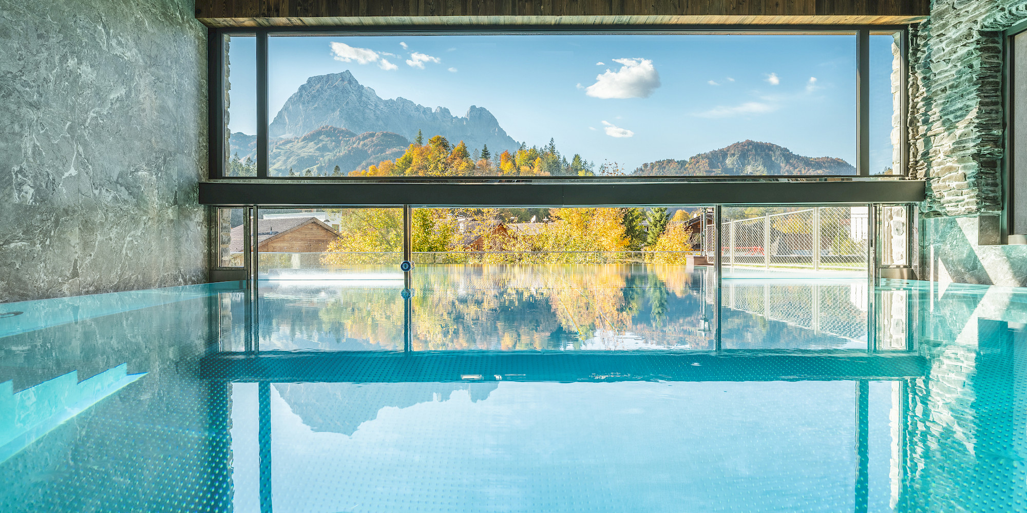 Infinity-Pool and Sauna